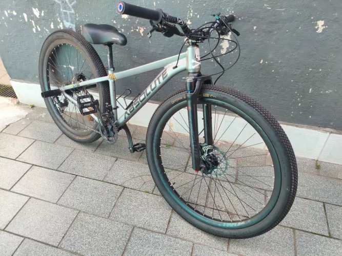 Bicicleta Absolute Nero 5 Urban Assault