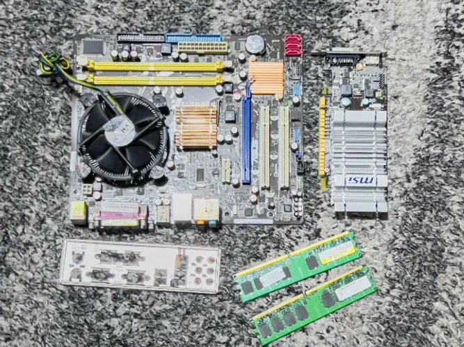 Kit Placa Mãe Asus LGA 775 + Video GT210 + 4Gb Ram (Jukebox / Arcade / Retro)
