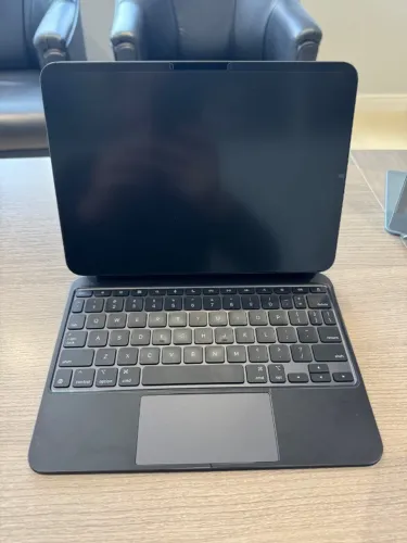 iPad PRO M4 11 pol. 2TB *COM TECLADO ORIGINAL