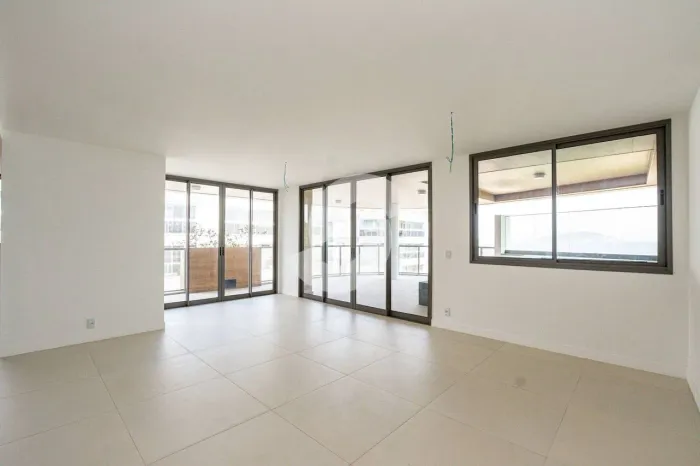 Apartamento com 3 dormitórios à venda, 181 m² por R$ 3.020.000,00 - Piratininga - Niterói/