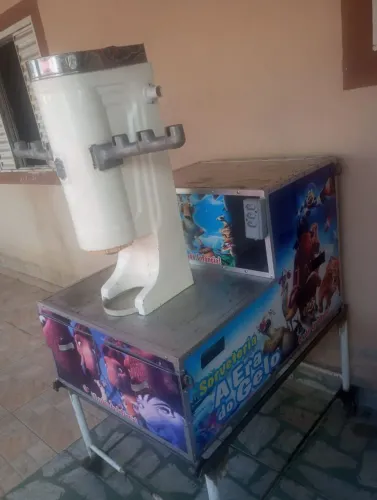 Vendo máquina de sorvete americano 