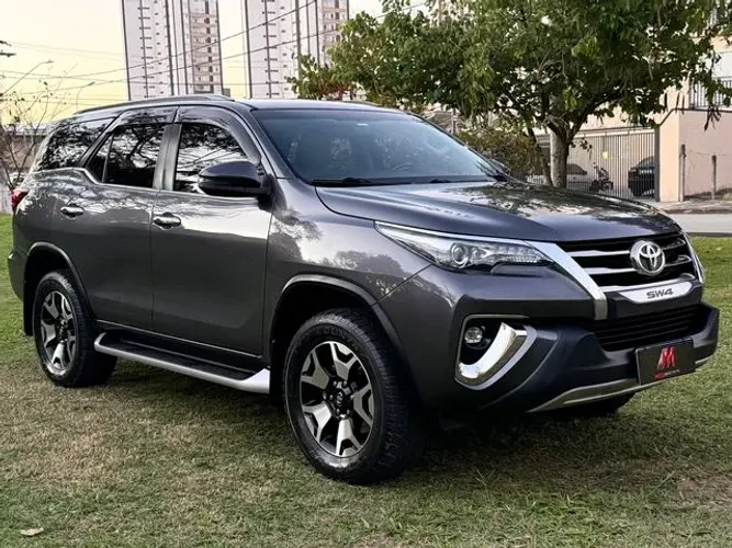 Toyota Hilux SW4 SRX Diamo. 4X4 2.8 TB DIE AUT 2020