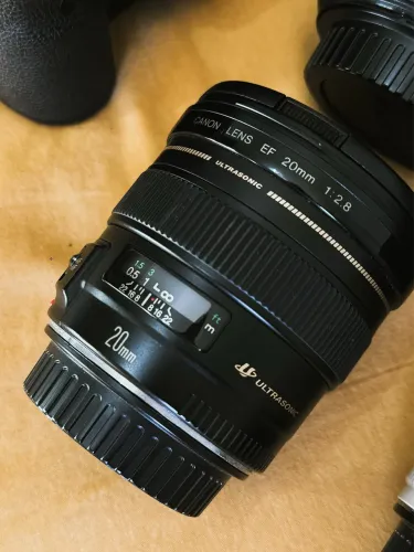Canon 20mm 2.8