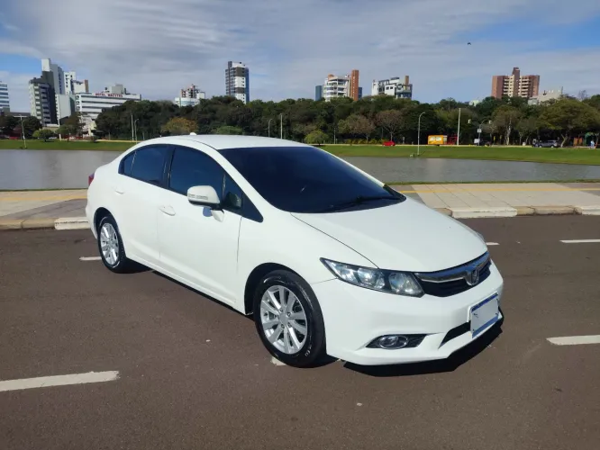 Honda Civic Sedan LXR 2.0 Flexone 16V Aut. 4P 2014
