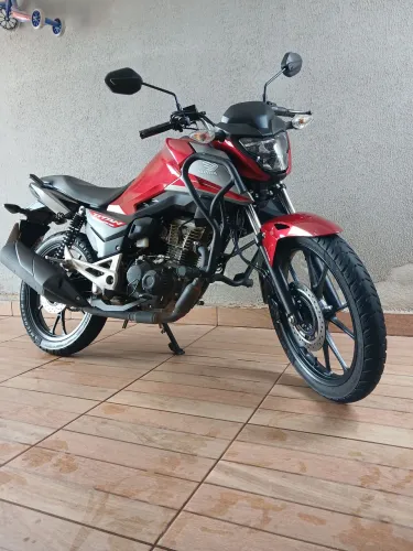 Titan 160 vermelho