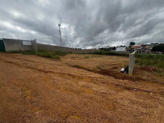 Lote à Venda no Jardim Botânico - Condomínio Monte Verde