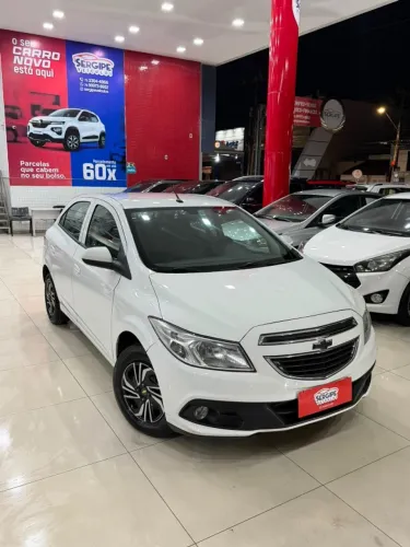 Chevrolet Onix Hatch LT 1.0 8V Flex Power Mec. 4P 2013