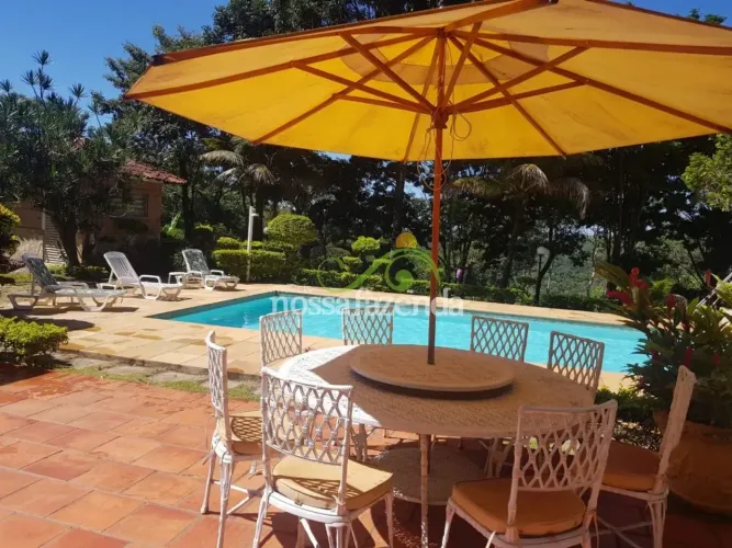 CASA NO CONDOMINIO NOSSA FAZENDA