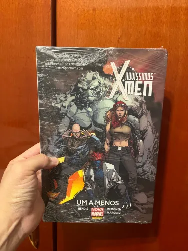 Hq Novíssimos X-men Um a menos 