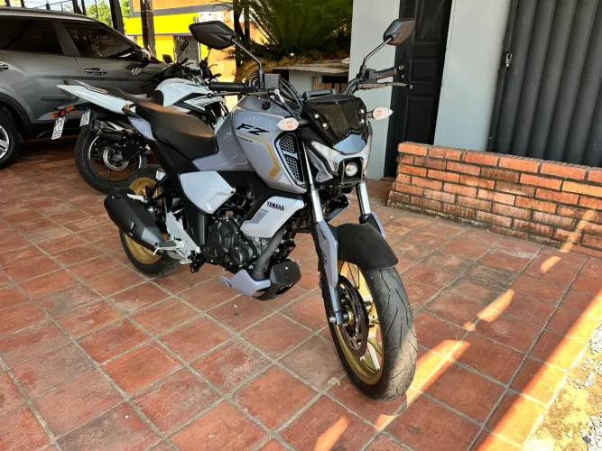 FAZER 150cc APENAS 366KM RODADOS ZERO EMPLACADA