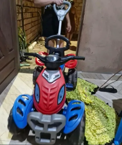 Vendo quadriciclo infantil
