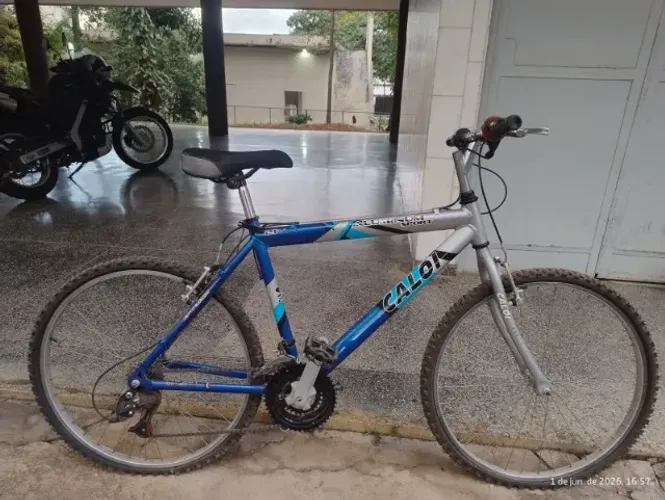 Bicicleta Caloi Aluminum Sport aro 26 ? quadro alumínio ? 21 marchas