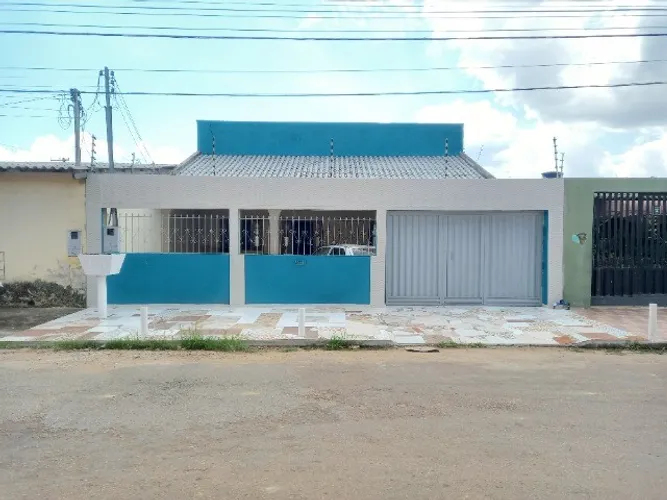 Casa em Região Central da Zona Sul, Prox.: A Av. Jatuarana e Campo Sales