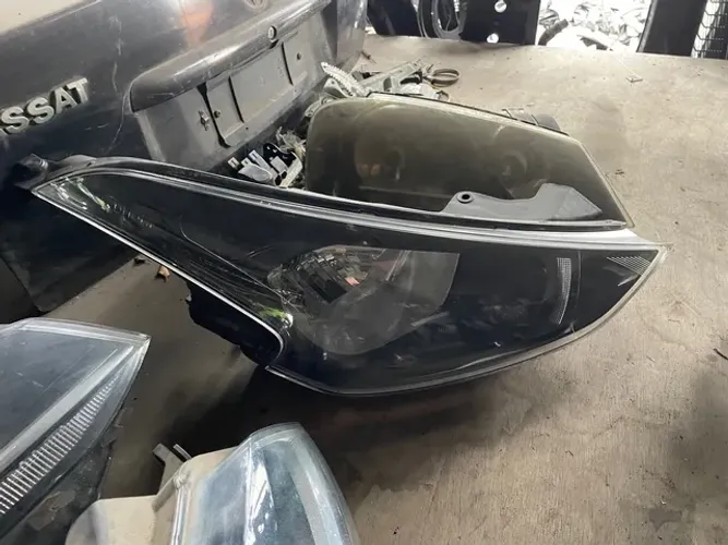 D farol direito Hyundai hb20 nv