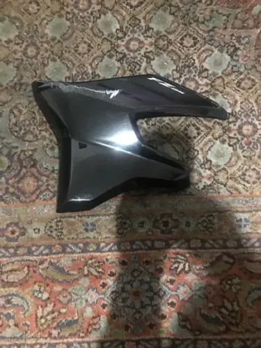 Guia de ar FZ25 lado esquerdo! Para pintar