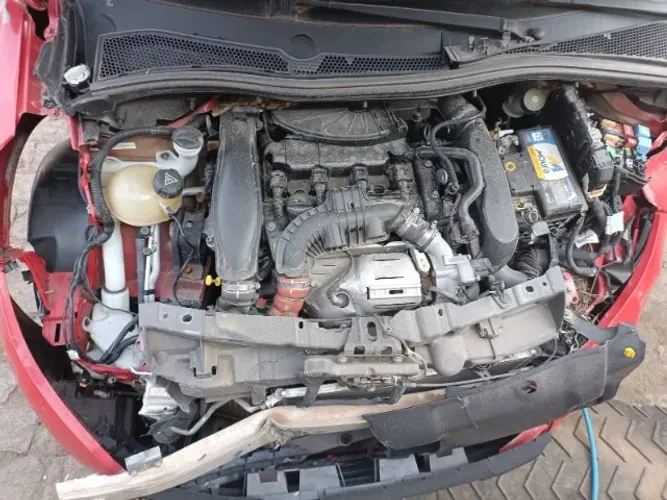 MOTOR PEUGEOT 208 GT 1.6 THP 2016