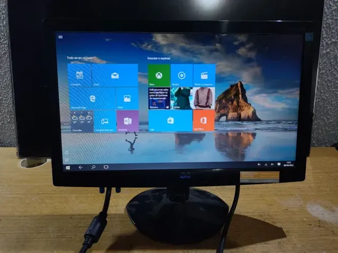 Monitor AOC 16 Pol VGA 