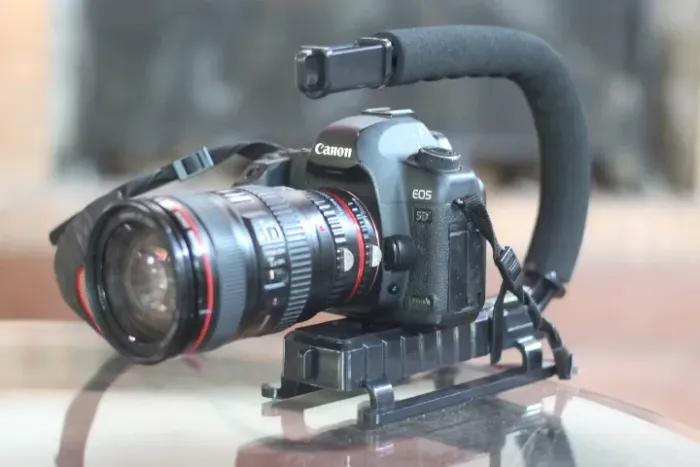 Suporte Estabilizador De Mão Escorpião P/ Câmeras Filmadora