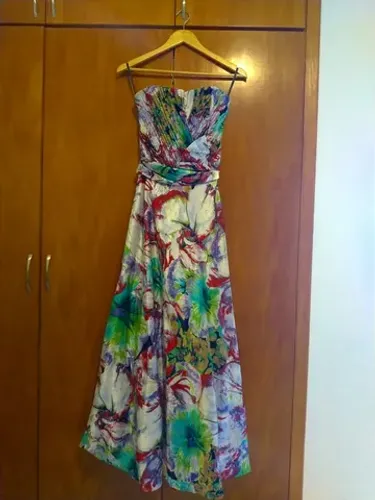 Vestido de festa estampado Vitadiny, como novo.