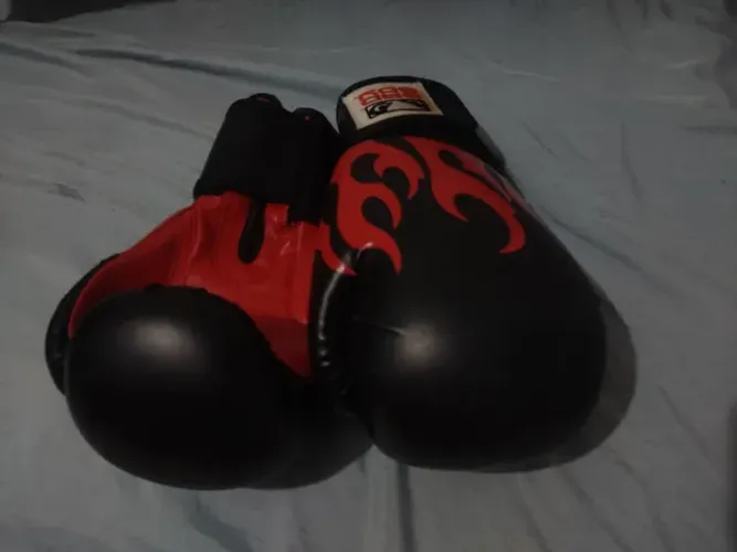 Luva de Muay Thai ou Boxe