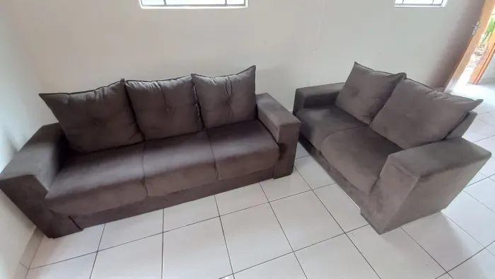 Conjunto de Sofás 3+2 Lugares em Suede Marrom