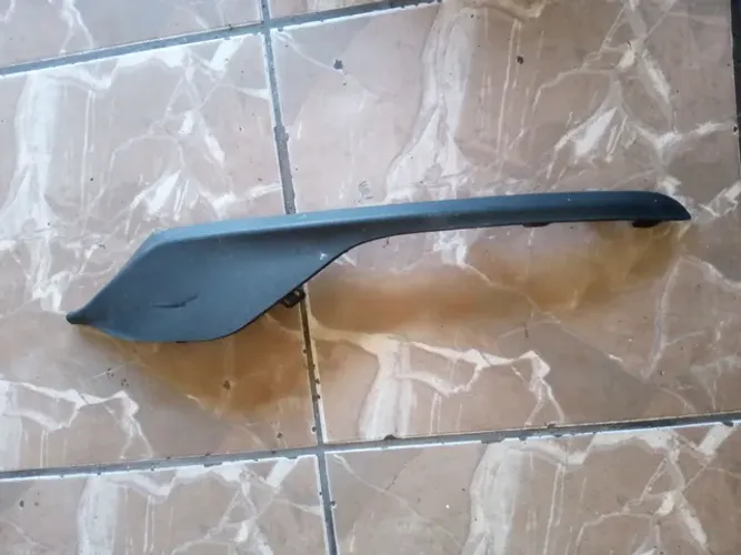 Moldura Parachoque Dianteiro Lado Direito Volvo S60 