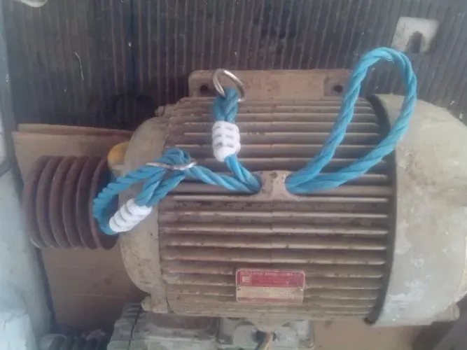 Motor 10 CV  Trifásico 220\380 volts Usado ótimo