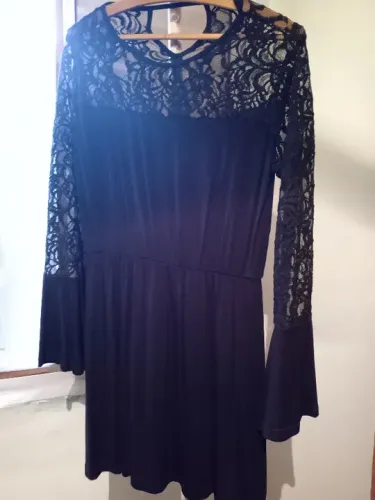 Vestido preto de renda, manga longa, forrado, tamanho G - sem uso