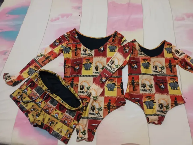 Conjunto mãe, filha e pai- Safari- Baixou