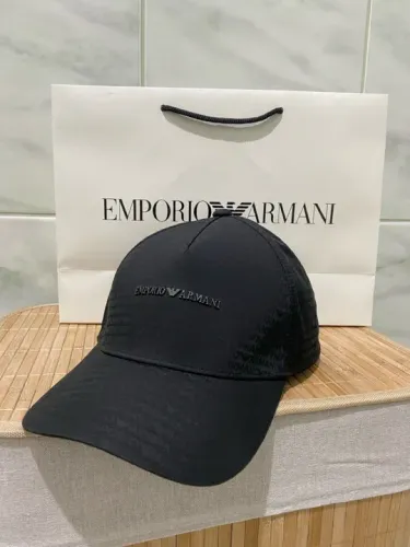 Boné Armani de nylon jacquard com letras de logo