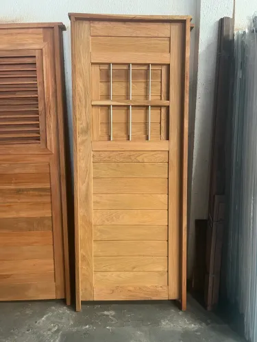 PORTA EM JATOBÁ + ARO (valor à vista)