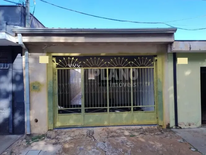Casa para venda na Vila Virginia, 2 dormitórios sendo 1 suíte, quintal, 1 vaga de garagem