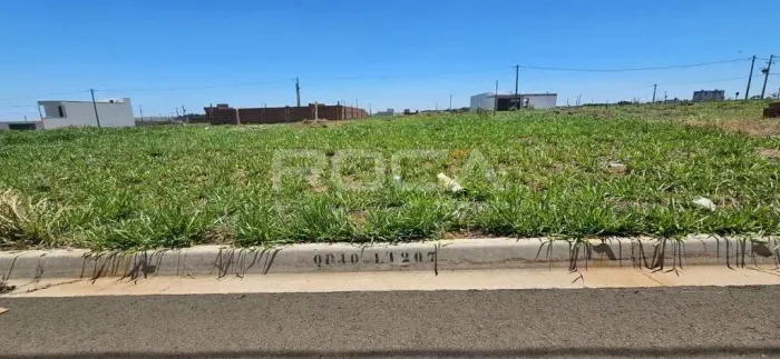 Terreno à venda no bairro Jardins do Porto em São Carlos - Oportunidade única!