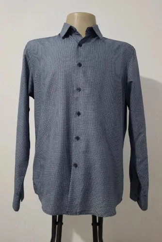 Camisa social azul tamanho 4 Slim, bonita, elegante, original, confortável, moderna.