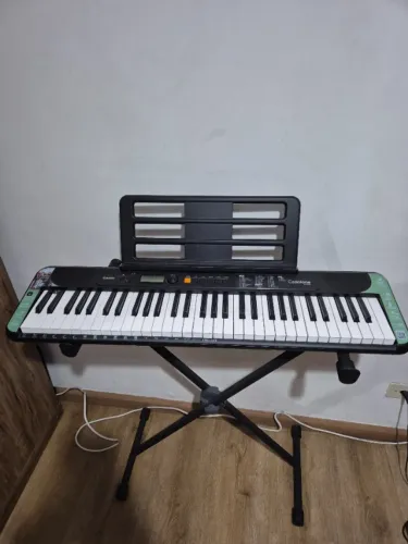  Teclado Musical Casio Casiotone CT-S200 - 61 Teclas - Usado em Excelente Estado! 