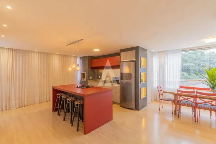 Cobertura com 1 suíte(s) mais 1 quarto(s) à venda no bairro COSTA E SILVA em JOINVILLE, po