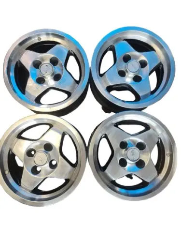 jogo 4 Rodas 13 Polidas Vw Fiat Gm Renanult Furação 4x100 Prateado