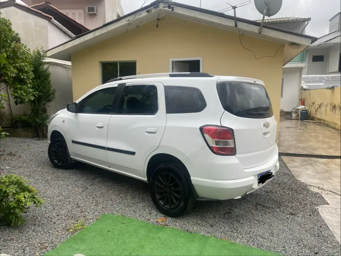 Chevrolet Spin Advantage 1.8 8V Econo.flex 5P Aut. 2014