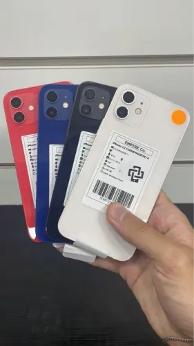 iPhone 12 vermelho, azul, preto e branco 