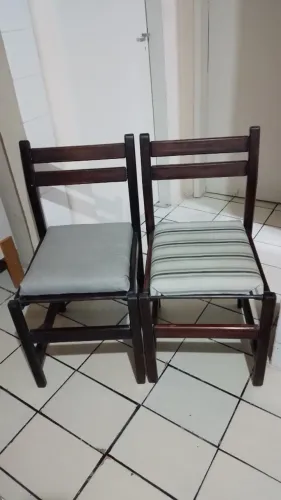 Relíquia, vendo 4 cadeiras retrô, 150 cada