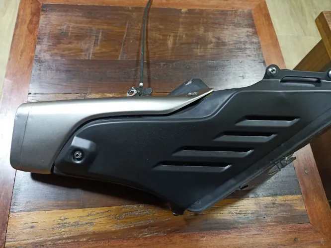 Escapamento original CBR 1000