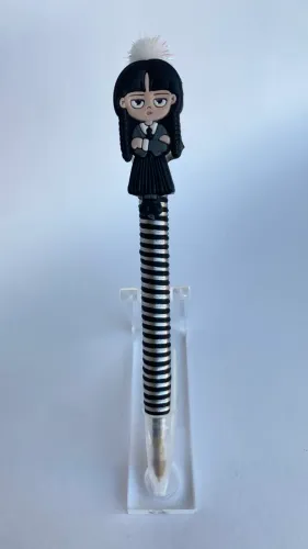 Canetas Personalizadas e Customizadas com seu nome Wandinha