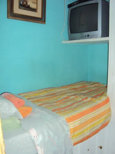 Quarto em Copacabana, Mobiliado, ambiente familiar e seguro