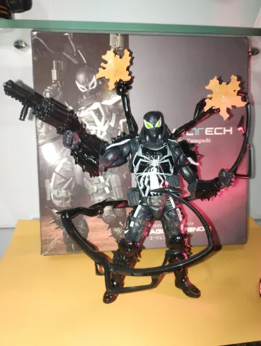 Action Figure Venom Spawn - Revoltech Yamaguchi