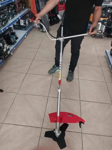 Roçadeira Toyama a gasolina 52cc Motor 2Hp c/ Lâmina de 3 pontas e Carretel (Loja/Nova)