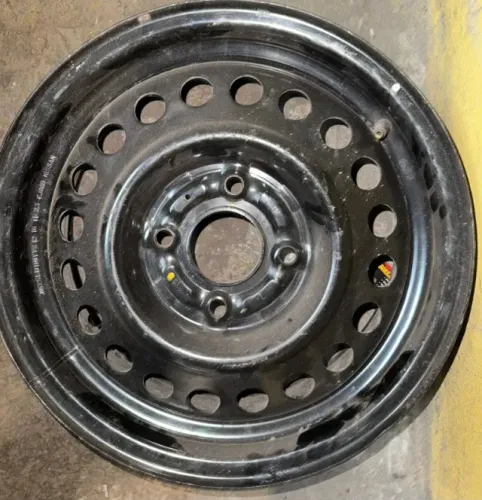 Roda de Ferro Aro 15 Nissan