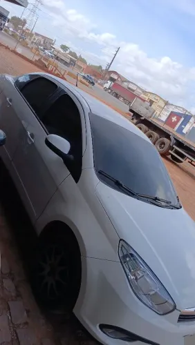 Fiat Grand Siena Tetrafuel 1.4 EVO F. Flex 8V 2013