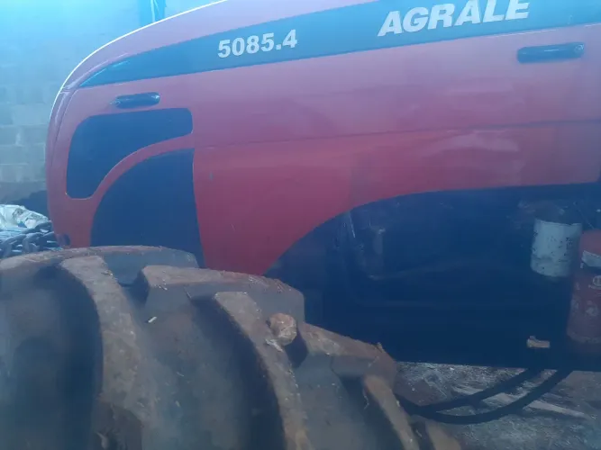 Trator 5085.4turbo.