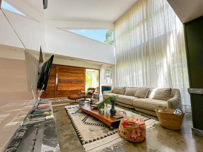 Casa Decorada 4 Suítes com Piscina no Condomínio Horizontal Praia Brava