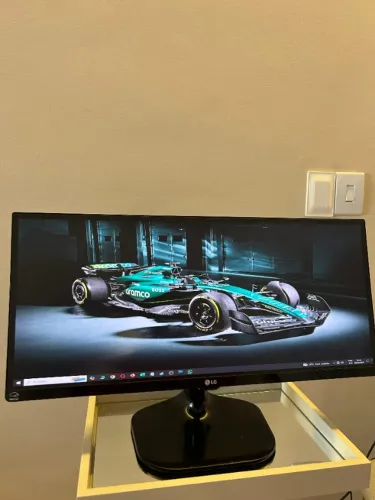 Monitor LG Ultrawide 25" Muito Conservado